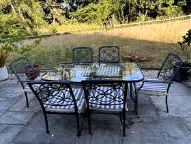 Freecycle Garden table and chairs