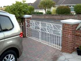 Freecycle Drive gates heavy