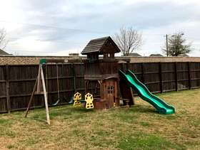 Freecycle Kid's Playset