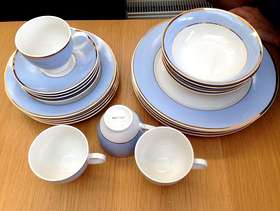 Freecycle DOULTON China Dinner Service (4 settings)
