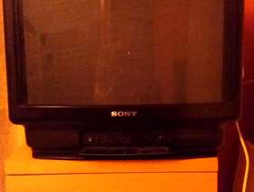 Freecycle Sony television free good tv