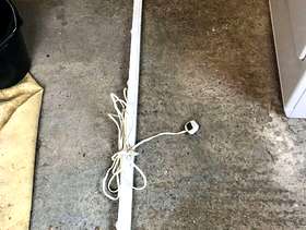Freecycle Fluorescent Light Fitting White.