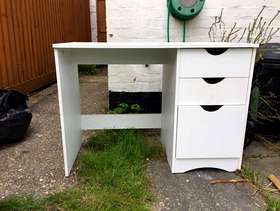 Freecycle White desk