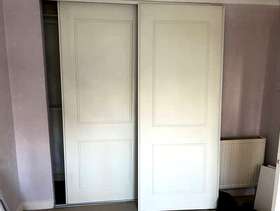 Freecycle Pair of sliding wardrobe doors