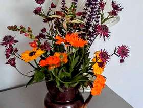 Freecycle Vintage stoneware jug with fresh flowers
