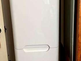 Freecycle 2 White Gloss Cupboards