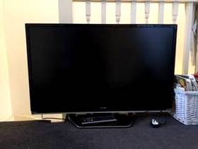 Freecycle Toshiba LCD flatscreen TV (40")
