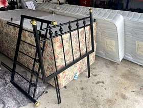 Freecycle Zip and link single beds