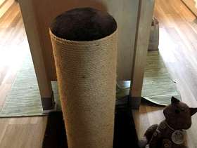 Freecycle Large cat scratching post