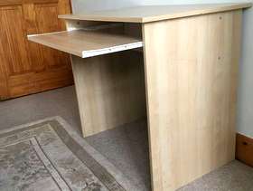 Freecycle IKEA Flärke computer desk
