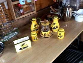 Freecycle Olive oil jug set