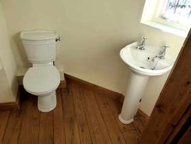 Freecycle Wc, basin and pedestal