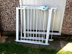 Freecycle 2 lindham pressure fix stair gates.