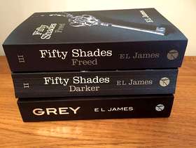 Freecycle 3 x E L James Books