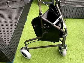 Freecycle Walker with bag