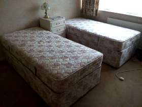 Freecycle 2 X 3ft divan beds with drawers