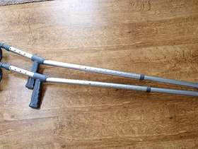 Freecycle Crutches from NHS