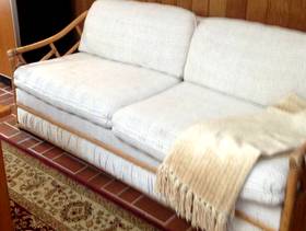 Freecycle SLEEPER COUCH QUEEN size