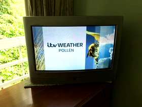 Freecycle CRT Colour TV 22" screen