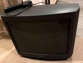 Freecycle Sony TV 20" Analogue with Freeview box - readvertising due ...