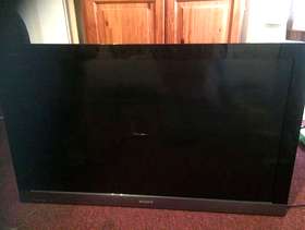 Freecycle 50” Sony HDC TV - Broken screen