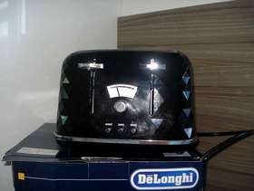 Freecycle Black delonghi toaster