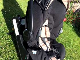 Freecycle Recaro baby seat,
