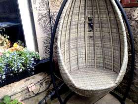 Freecycle Egg Chair with Metal Stand