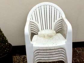 Freecycle 6 plastic Garden chairs