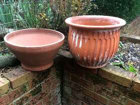 Freecycle 2 medium sized terracotta pots