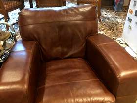 Freecycle Leather arm chair