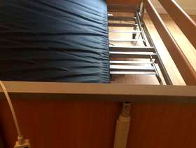 Freecycle Electrically adjustable bed for elderly/disabled single person