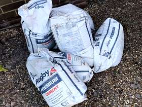 Freecycle 8 x 25kg Bags of cement for £15