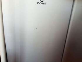 Freecycle Indesit undercounter Fridge and Freezer