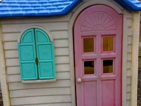 Freecycle Little tykes playhouse