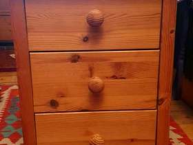 Freecycle Pair bedside cabinets
