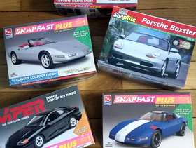 Freecycle 5 Snap-together Model Cars - Unbuilt