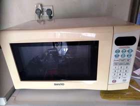 Freecycle Microwave