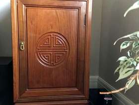 Freecycle Chinese rosewood stereo unit