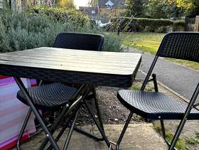 Freecycle Garden table and chairs- excellent condition
