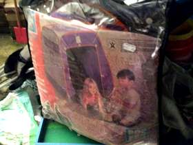 Freecycle Pop up tent