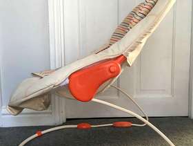 Freecycle Red kite Bouncy Chair - Free