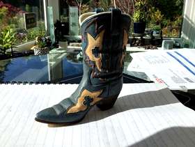 Freecycle Ceramic cowboy boot