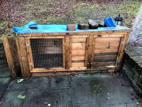 Freecycle Large Rabbit Hutch