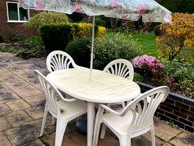 Freecycle Garden Table and 4 chairs
