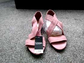 Freecycle Wedge sandals