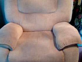 Freecycle Reclining chair-beige, almost new, large