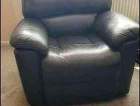 Freecycle La-z-boy - electric leather single recliner