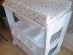 Freecycle Baby changer with integrated baby bath