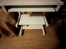 Freecycle Computer table/desk